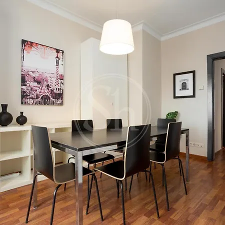 Apartamento Cosy Nearly Sagrada Familia Vi Barcelona